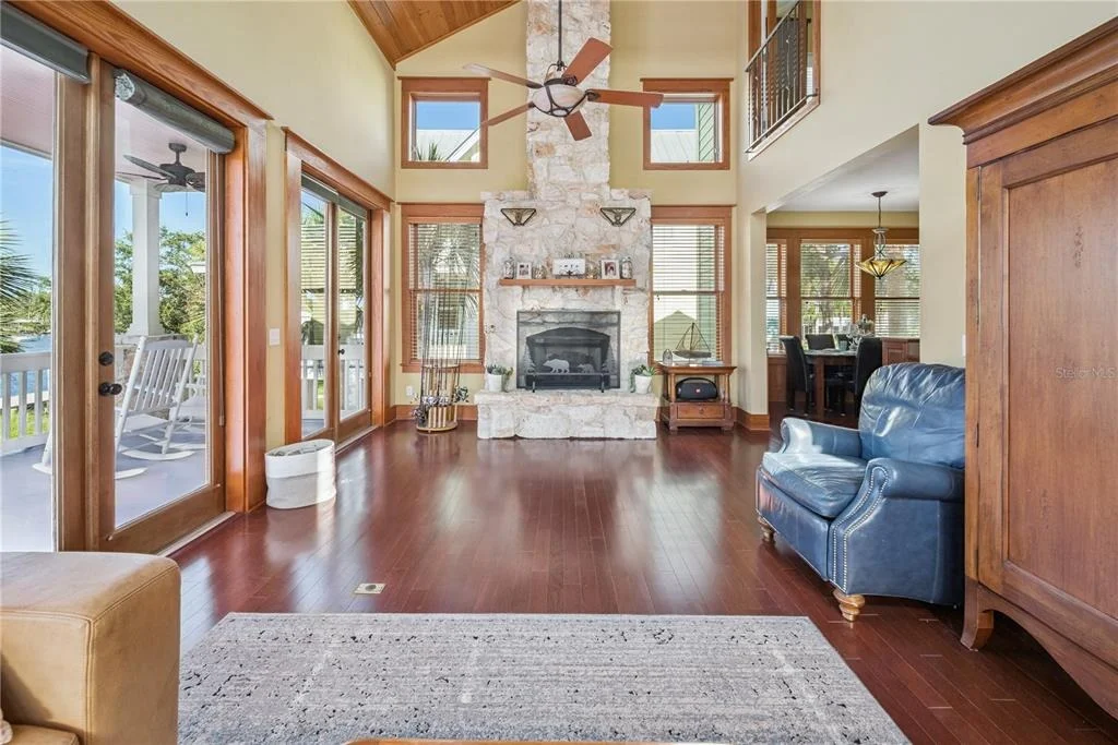Photo of 1410 SE MAGNOLIA DRIVE