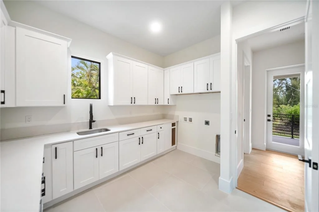 Photo of 626 BUTTONWOOD DRIVE