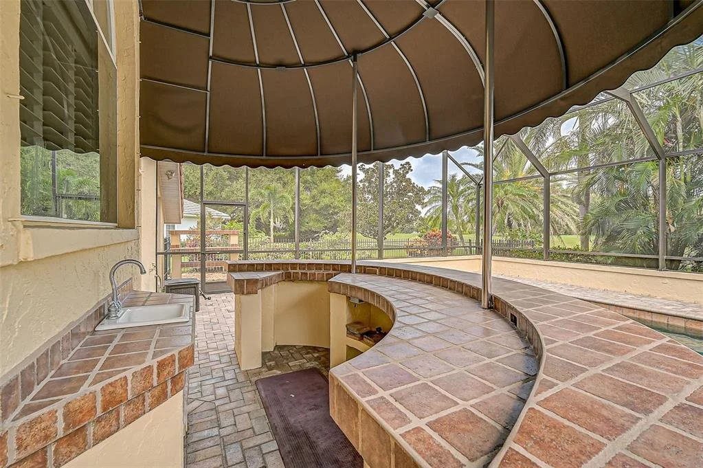 Photo of 909 MACEWEN DRIVE