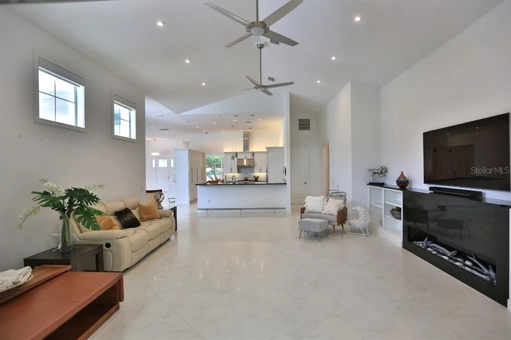 Photo of 601 SE 80TH STREET