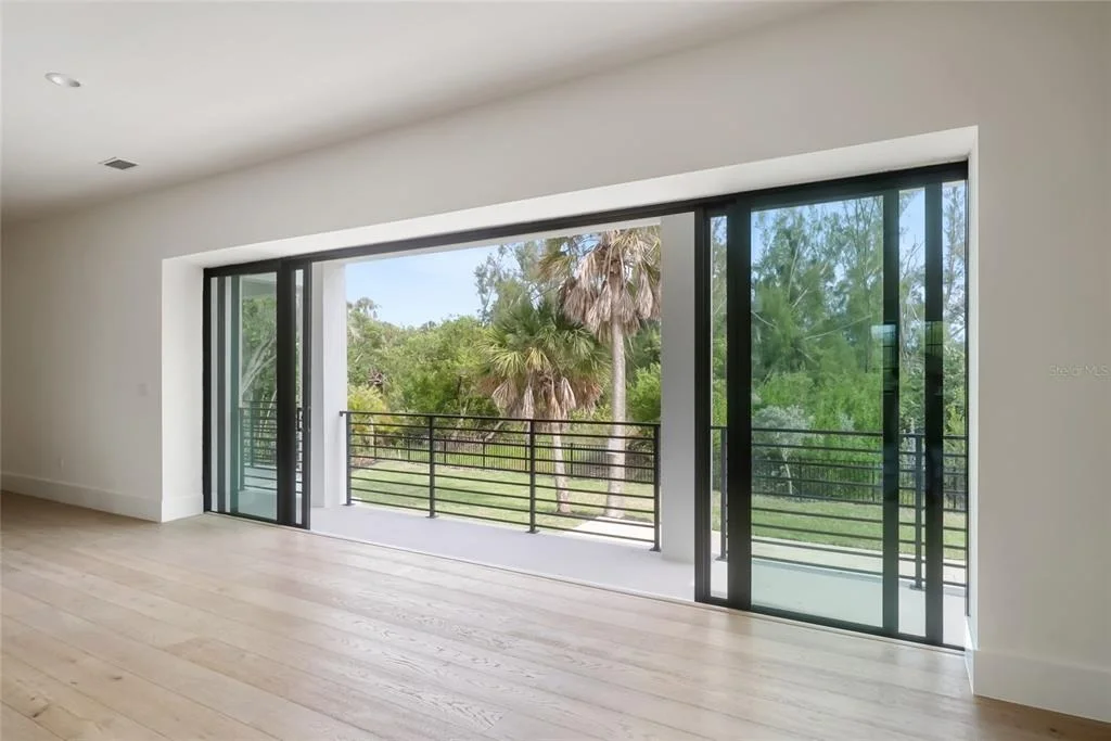 Photo of 626 BUTTONWOOD DRIVE
