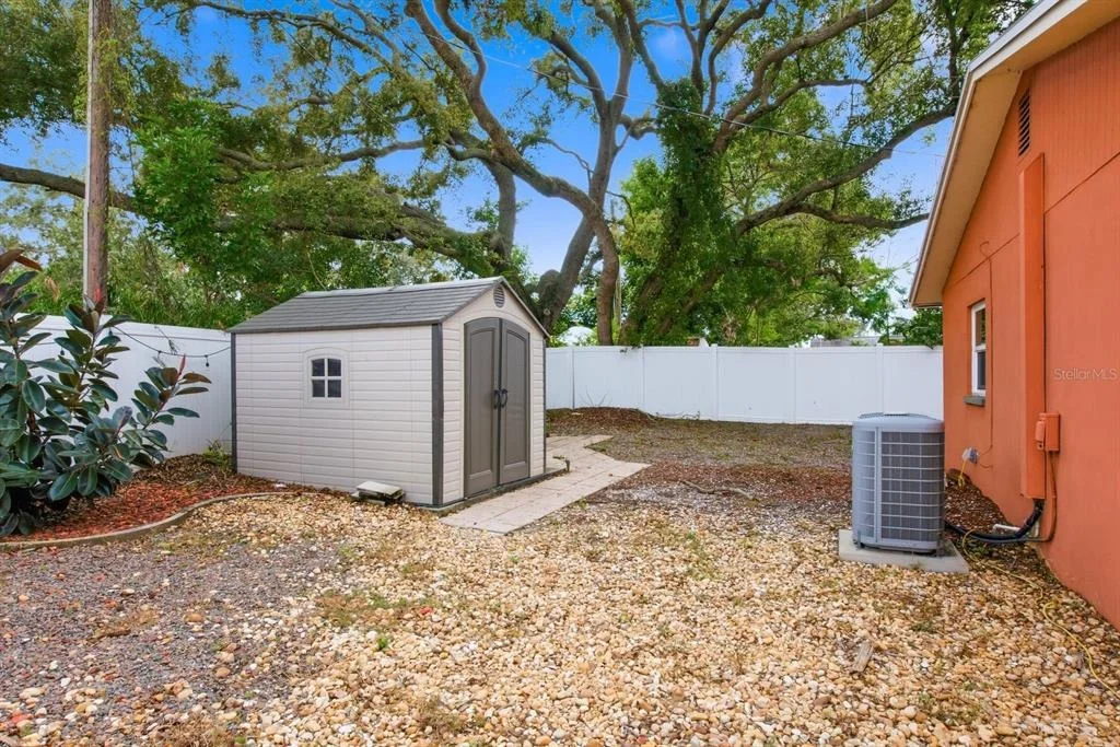 Photo of 961 LEXINGTON DRIVE