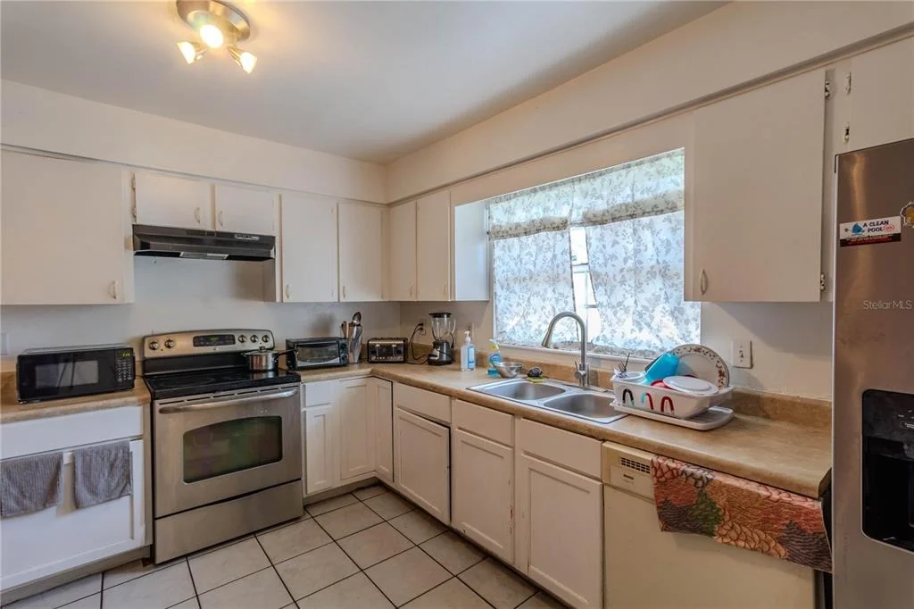 Photo of 4825 VICTORY DRIVE
