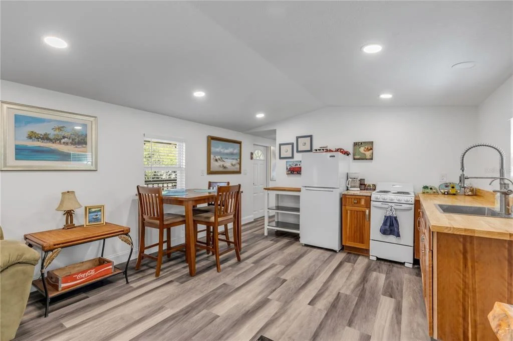 Photo of 169 WEST LOOP