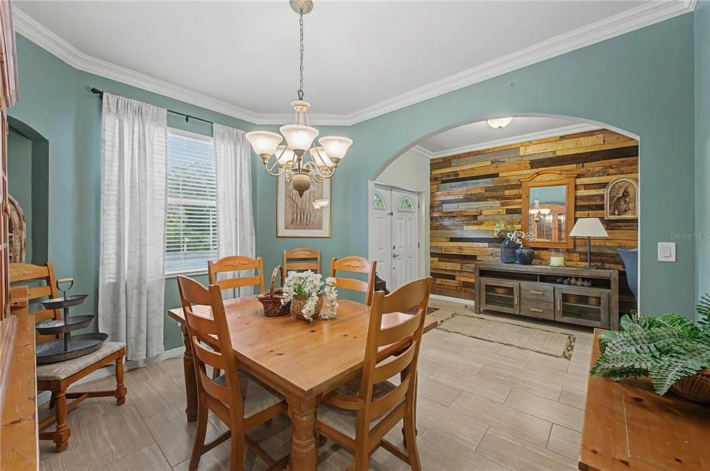 Photo of 2216 PINECREST DRIVE