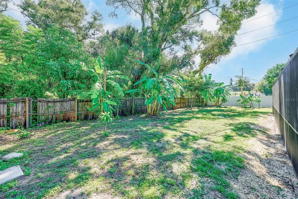 Photo of 1595 OAK LANE