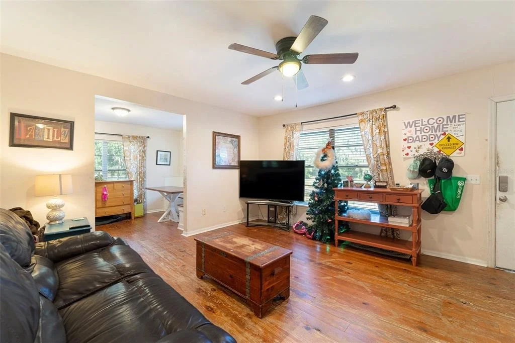 Photo of 2215 WALLACE ROAD