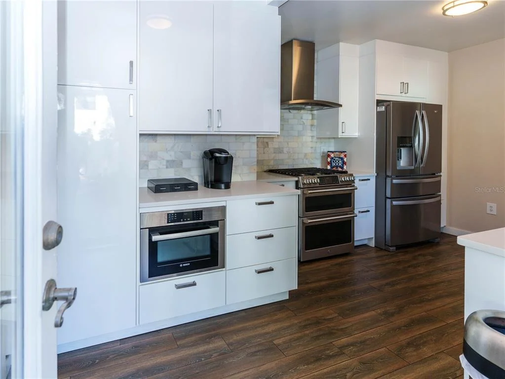 Photo of 2633 W SUNSET DRIVE