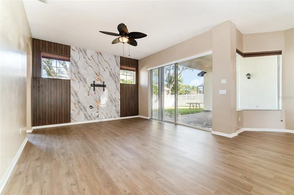Photo of 6220 HEDGESPARROWS LANE