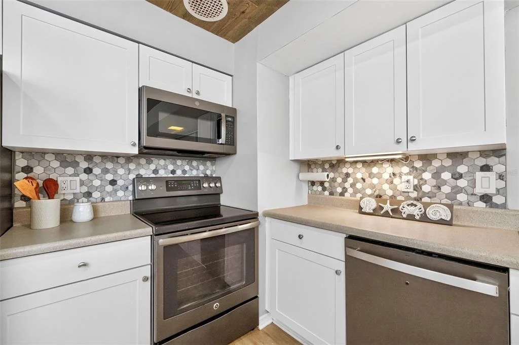 Photo of 559 MOUNT VERNON DRIVE