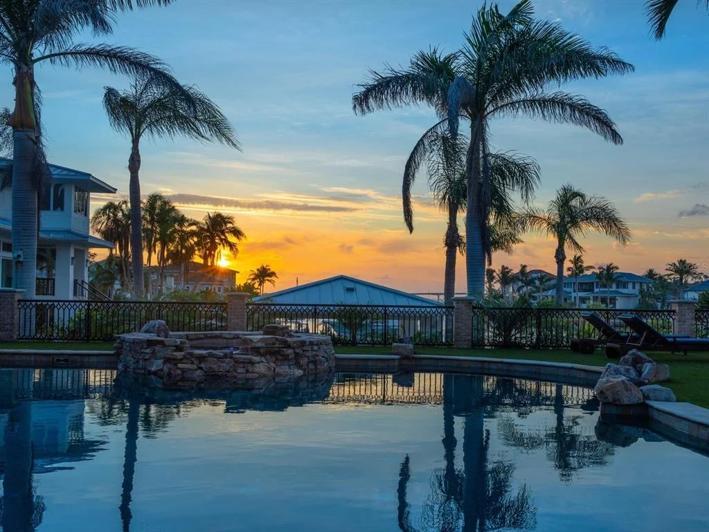 Photo of 1423 HILLVIEW DRIVE