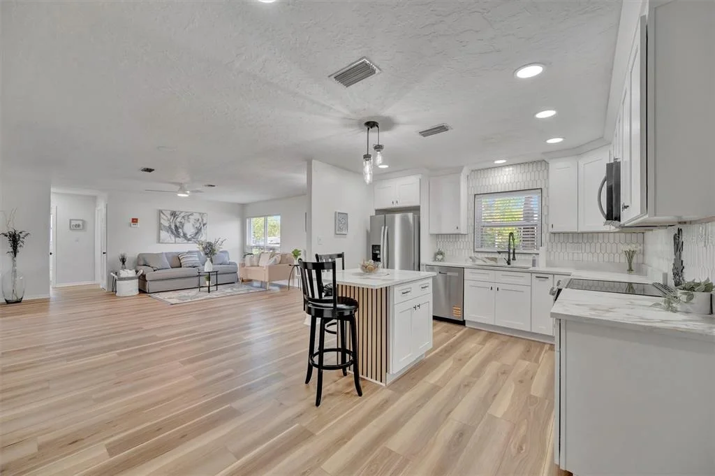 Photo of 6209 FLAMINGO DRIVE