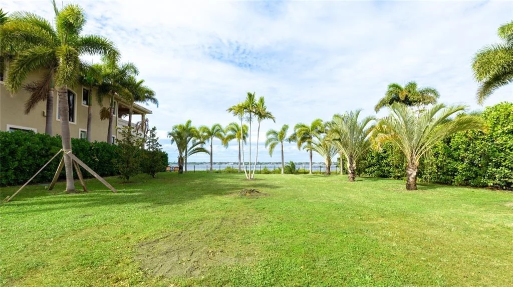 Photo of 4223 HAWK ISLAND DRIVE