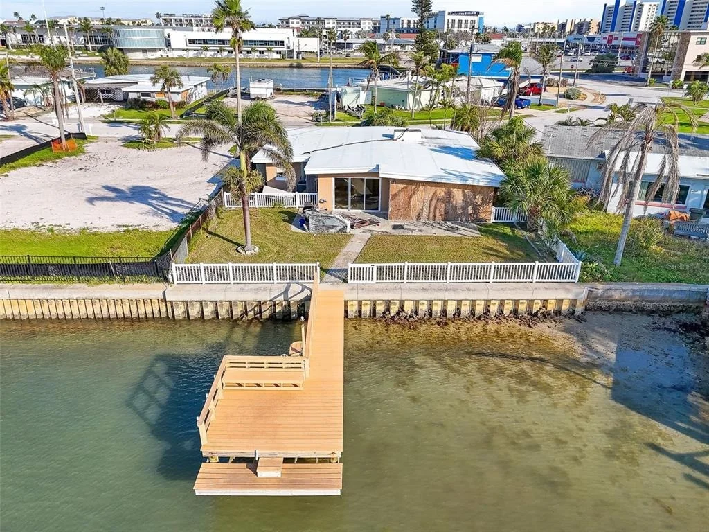 Photo of 15305 HARBOR DRIVE