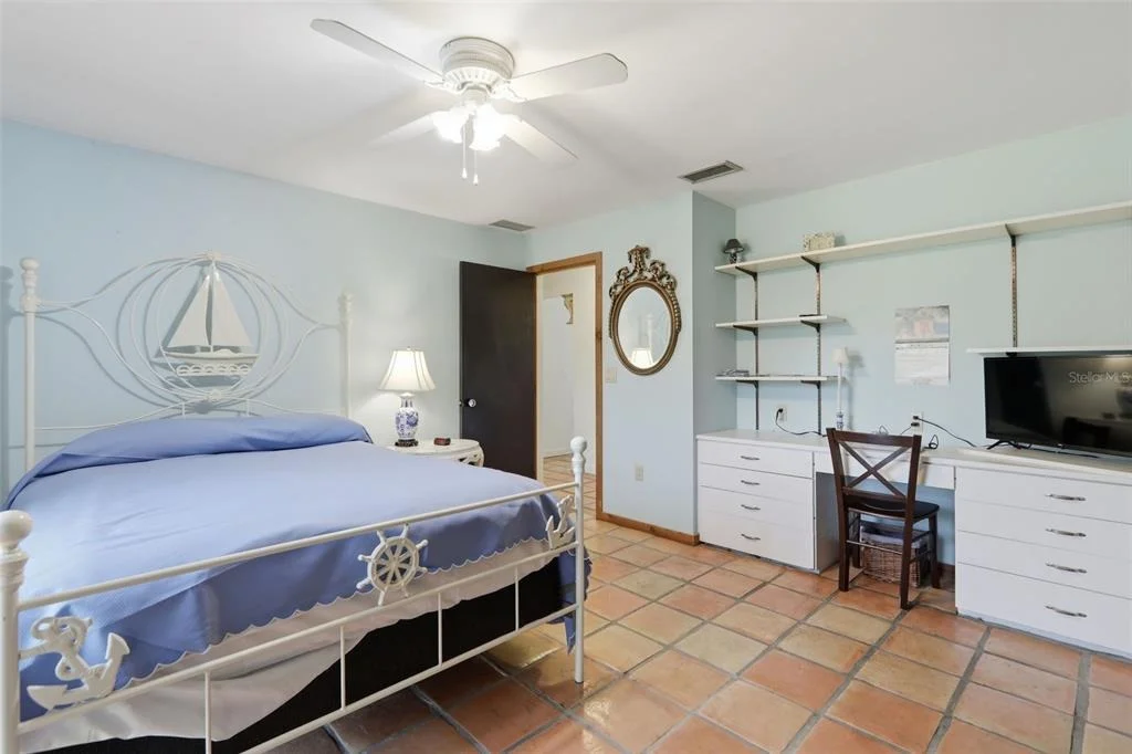 Photo of 881 PINTO CIRCLE