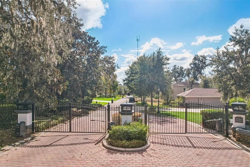 Photo of 11325 HIDDEN VALLEY LANE