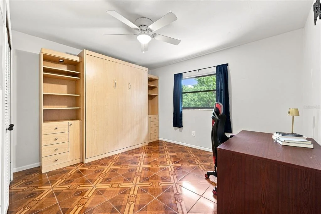 Photo of 550 PALMDALE DRIVE