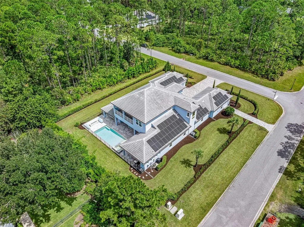 Photo of 998 DOWNSHIRE LANE
