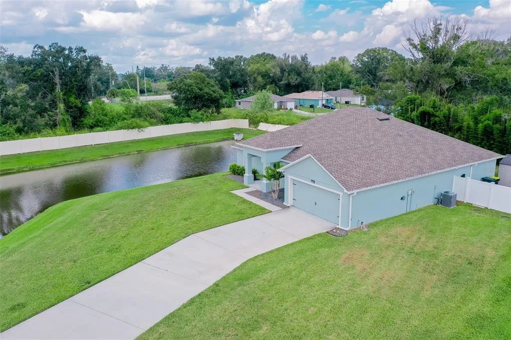 Photo of 230 COVE AT EAGLE LAKE CIRCLE