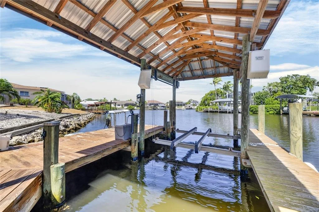 Photo of 923 GOLF ISLAND DRIVE