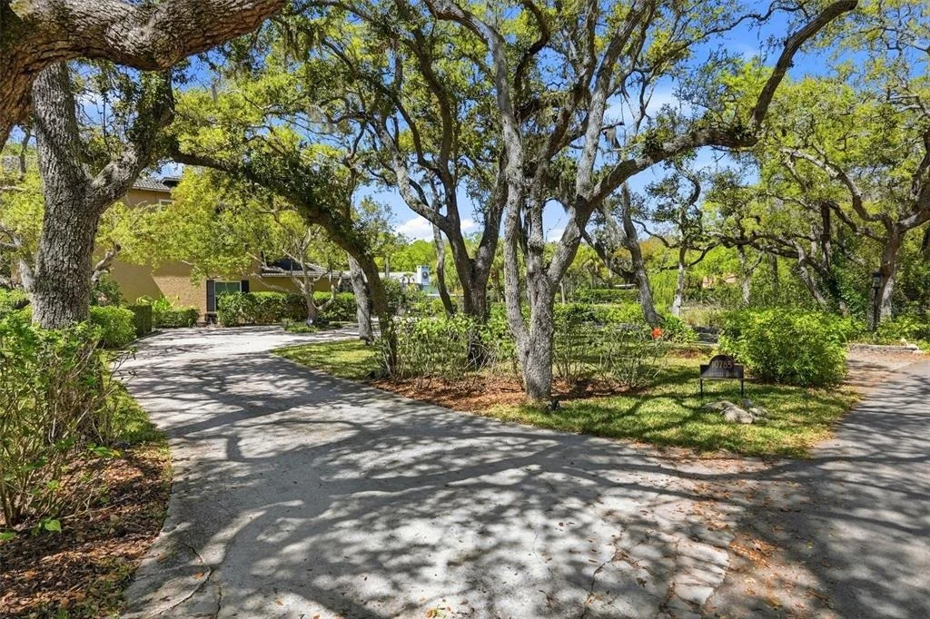 Photo of 10785 DANIELLE DRIVE