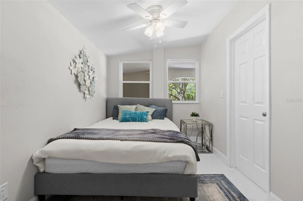 Photo of 1375 LAKE DRIVE
