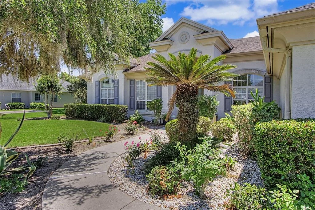 Photo of 2114 SE 25TH LOOP