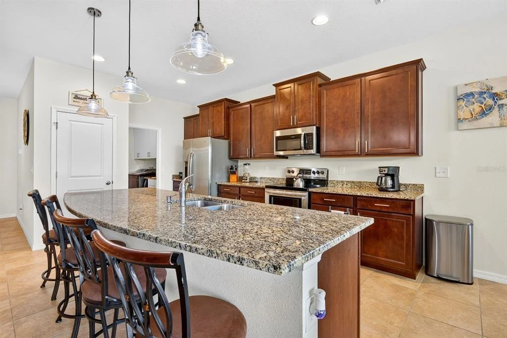 Photo of 6435 DEVESTA LOOP