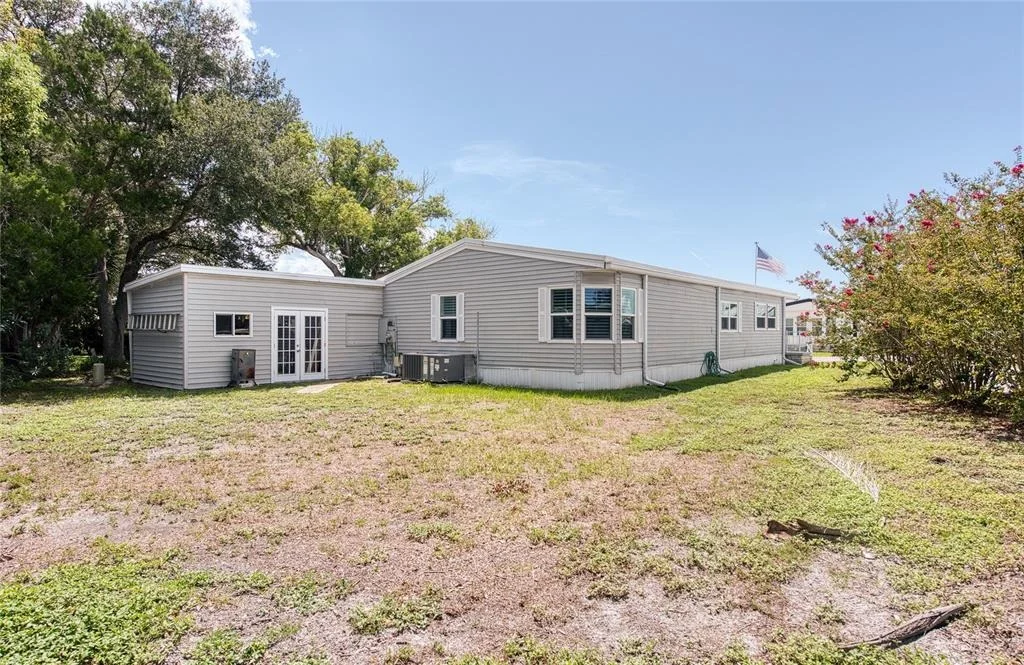 Photo of 214 DOLPHIN DRIVE N