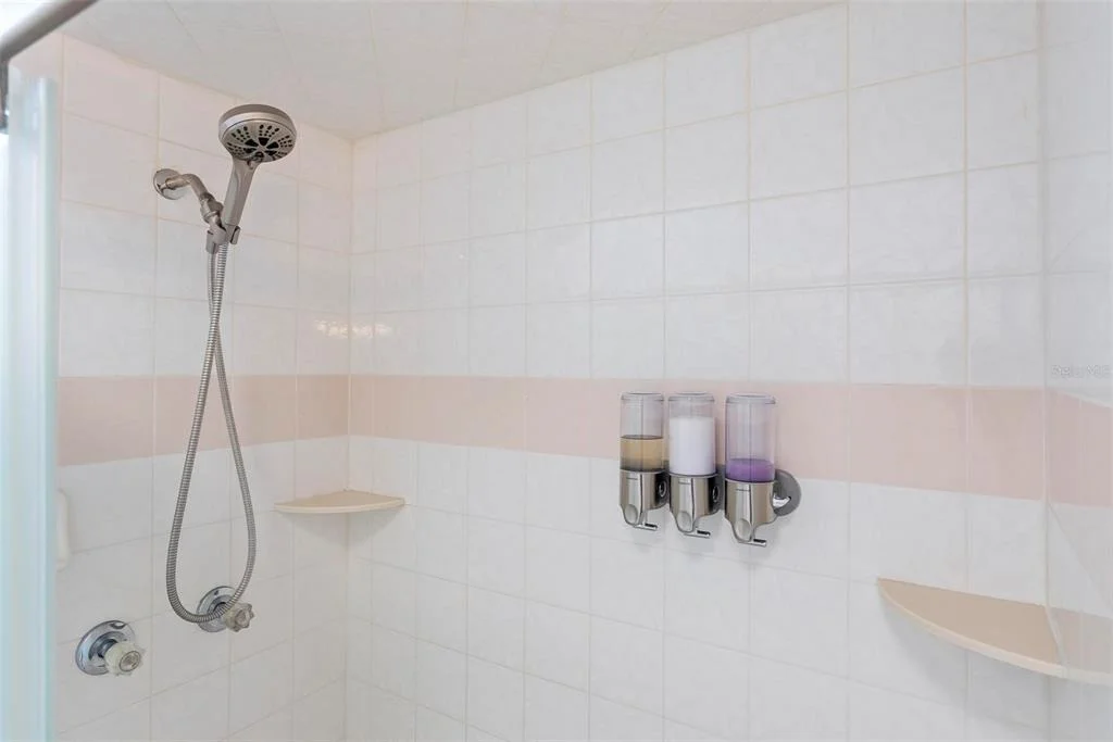Photo of 27 WINDING CREEK WAY
