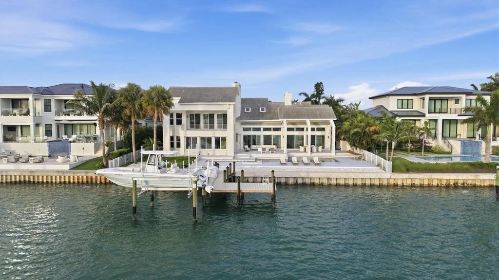 Photo of 216 BIRD KEY DRIVE