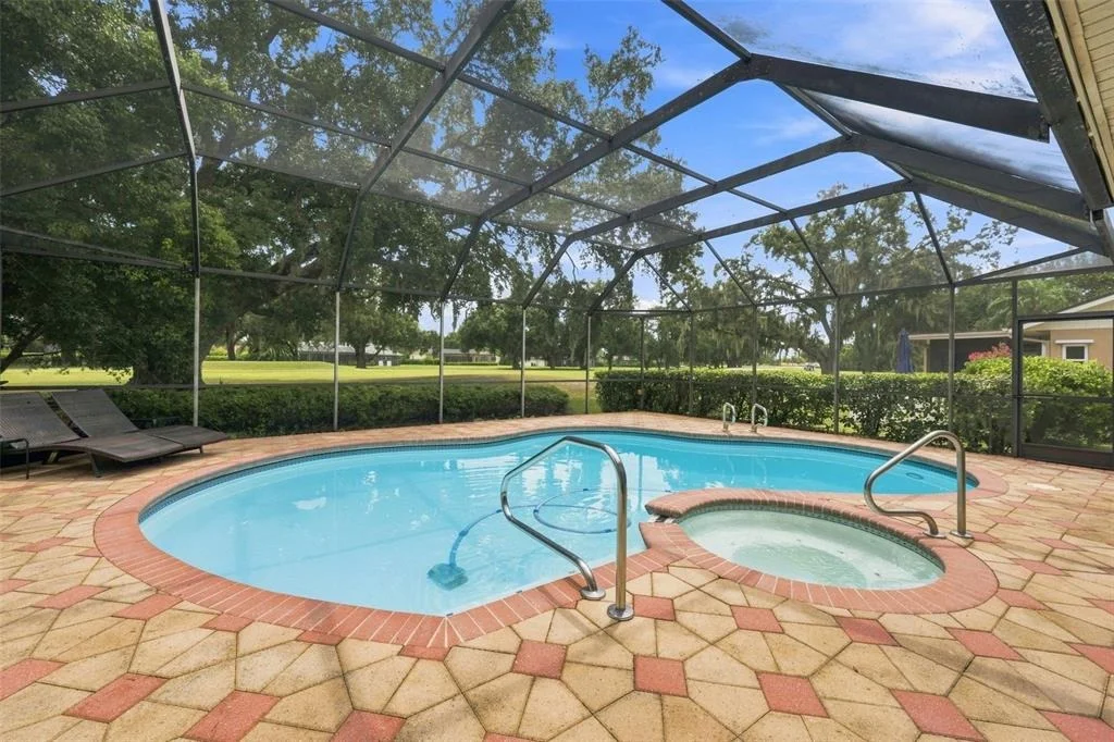 Photo of 550 PALMDALE DRIVE