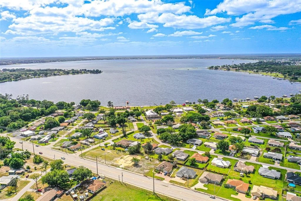 Photo of 3715 SEBRING PARKWAY