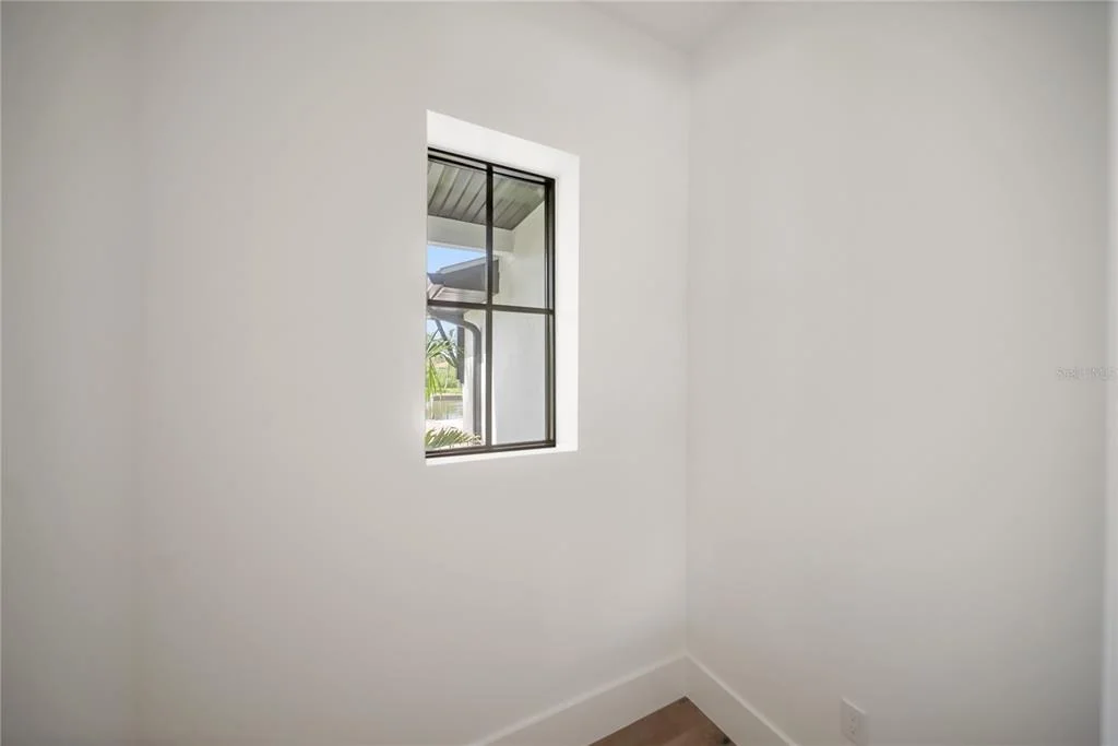 Photo of 626 BUTTONWOOD DRIVE