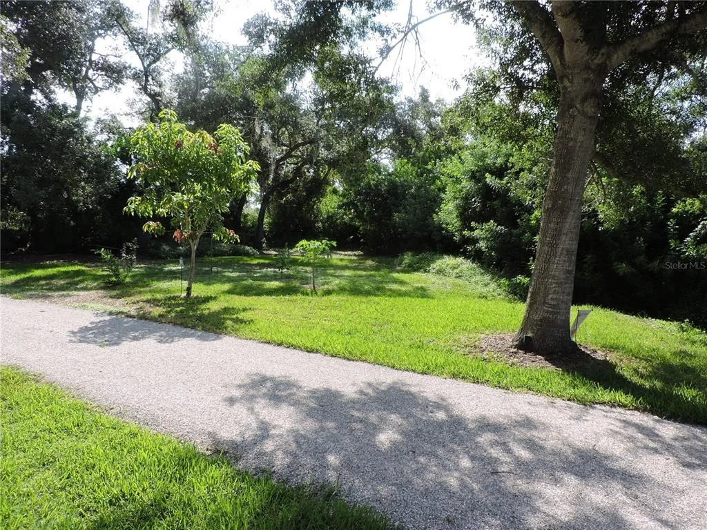 Photo of 905 COLONIAL ROAD