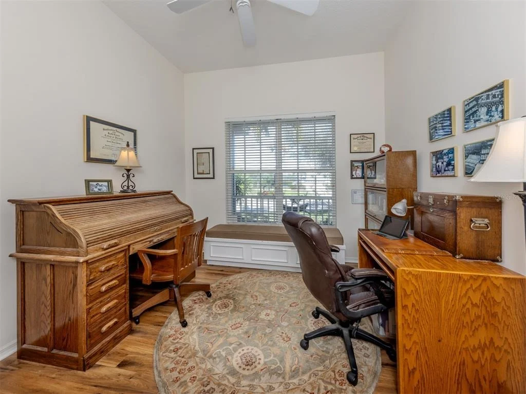 Photo of 853 HILLCREST DRIVE