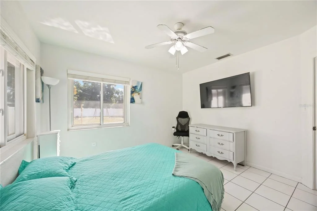 Photo of 2811 17TH AVENUE W
