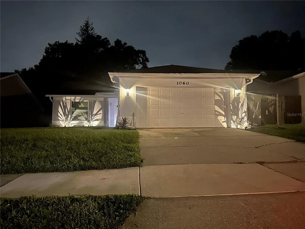 Photo of 1060 DEES DRIVE