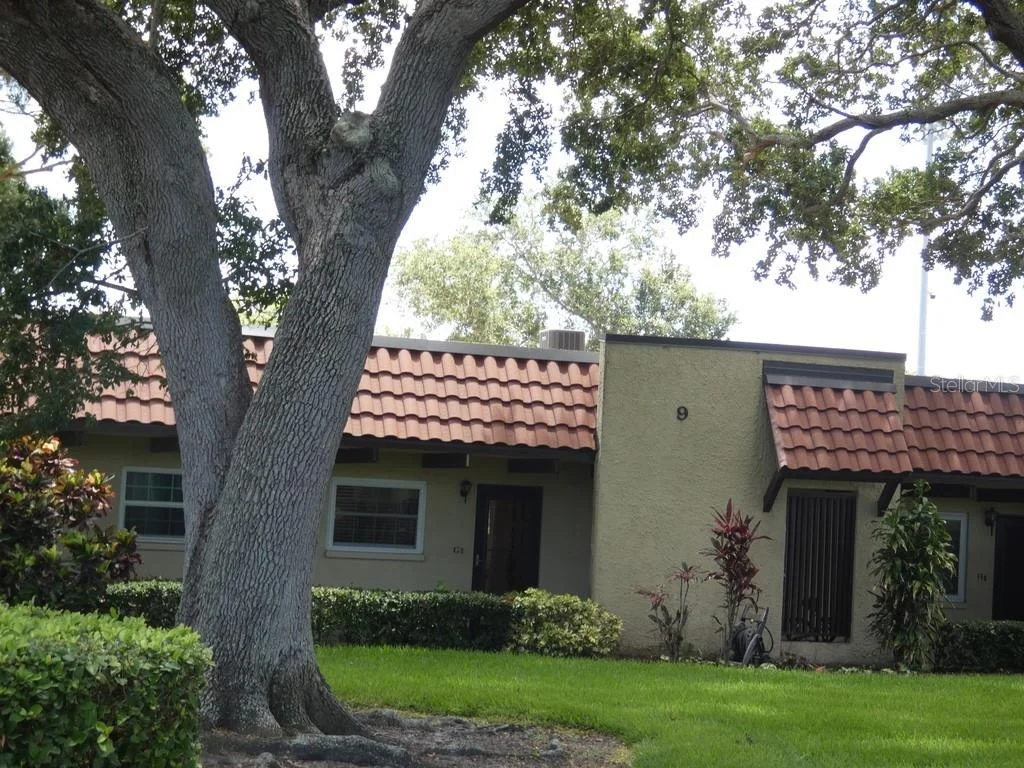Photo of Unit 9G at 1701 PINEHURST ROAD