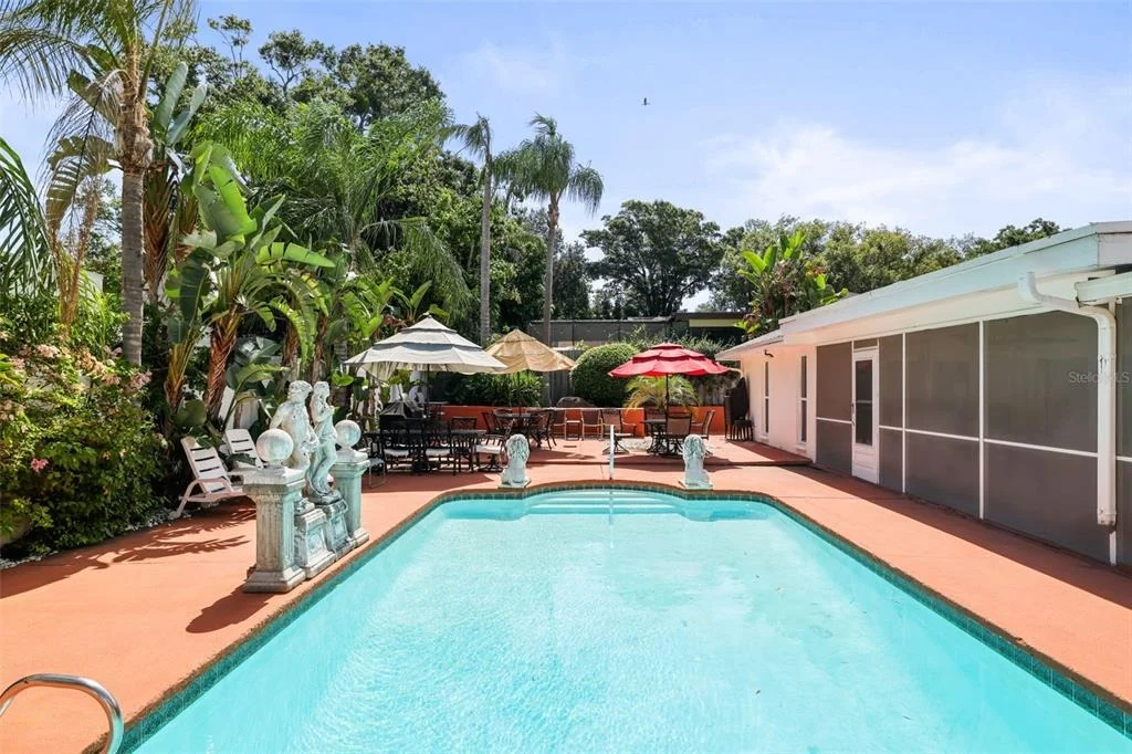 Photo of 1981 CASTILLE DRIVE