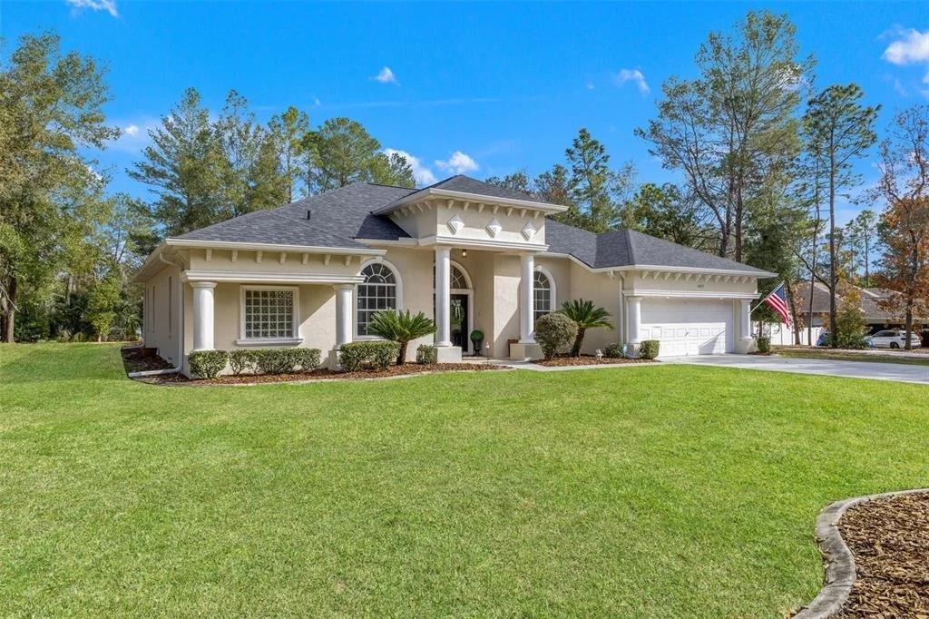 Photo of 14071 LINDEN DRIVE