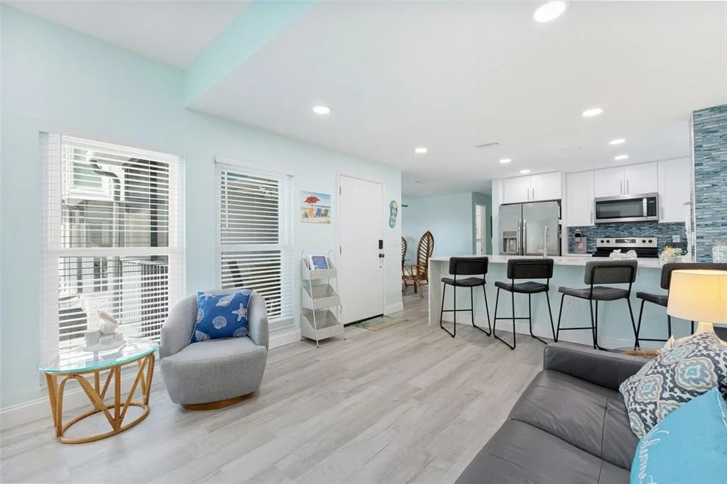 Photo of Unit G at 337 REX PLACE