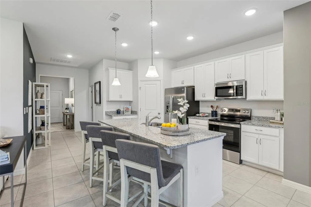 Photo of 819 PEBBLE CREST LANE
