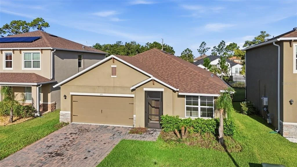 Photo of 895 LAZIO CIRCLE