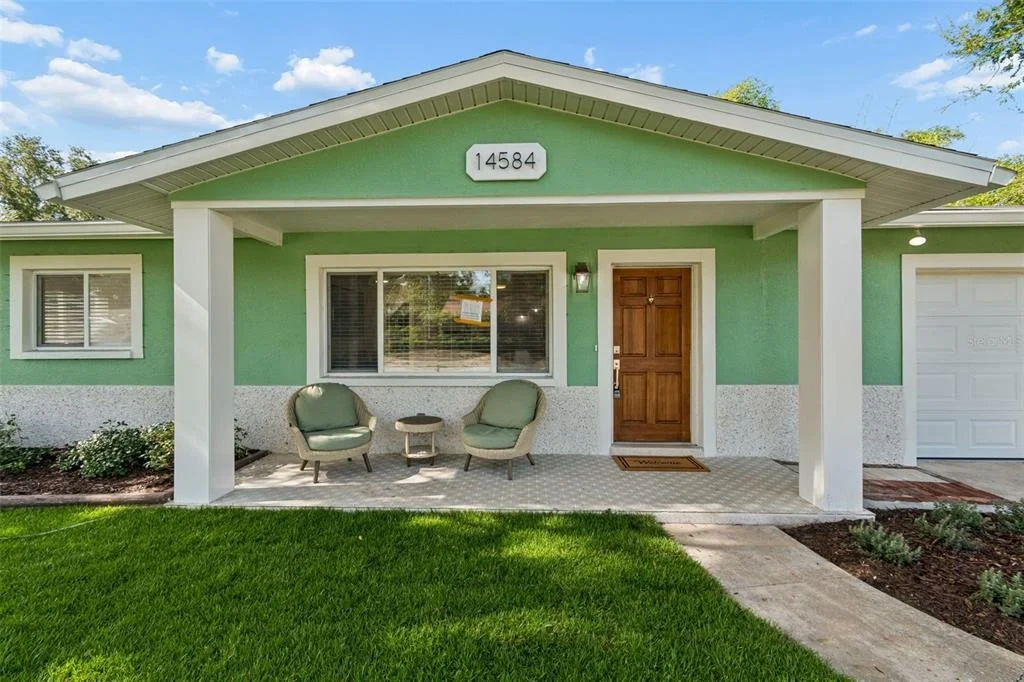 Photo of 14584 APACHE AVENUE