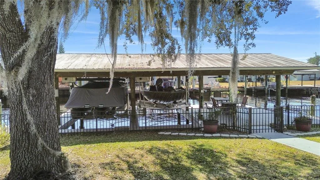 Photo of 1621 SPRING GARDEN DRIVE
