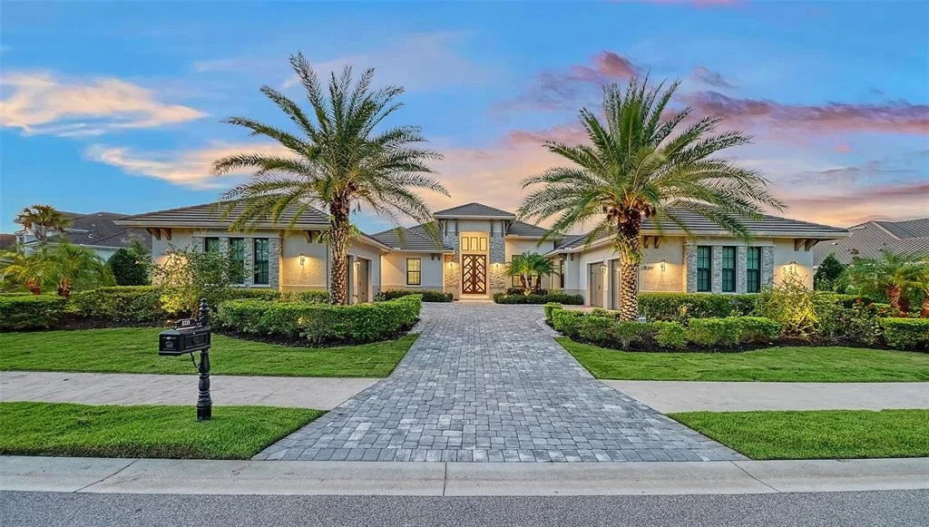 Photo of 8339 LUCERNE LOOP