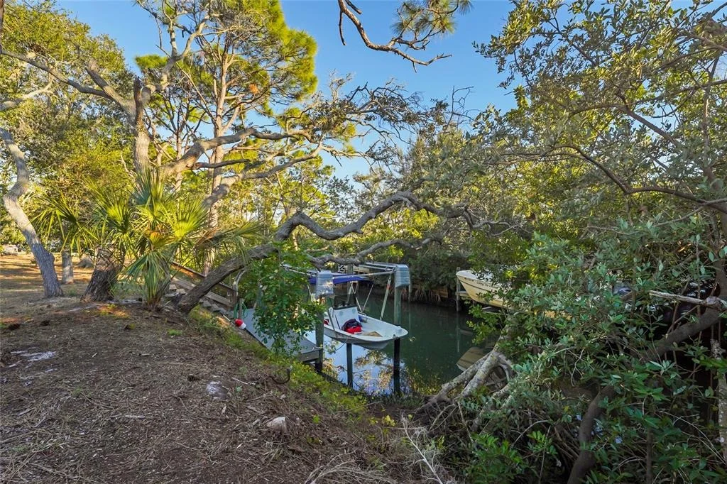 Photo of 405 ESTIL DRIVE N