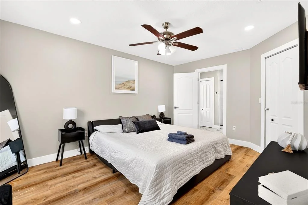 Photo of 33 RIVERSIDE LANE