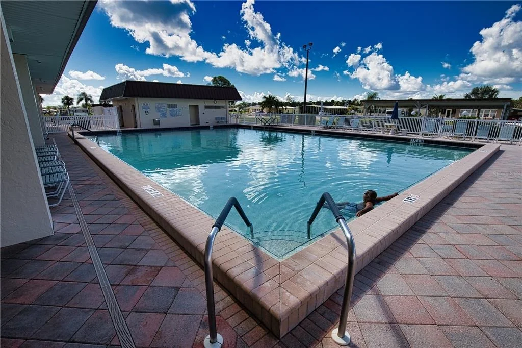 Photo of 653 LOS ALTOS